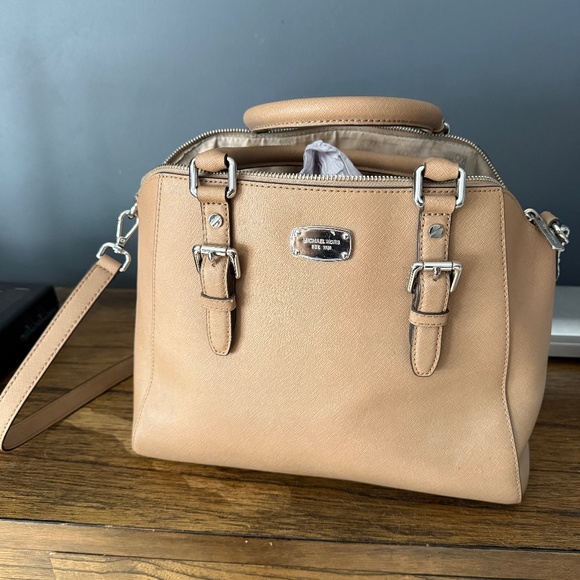 Michael Kors Purse - Picture 1 of 4